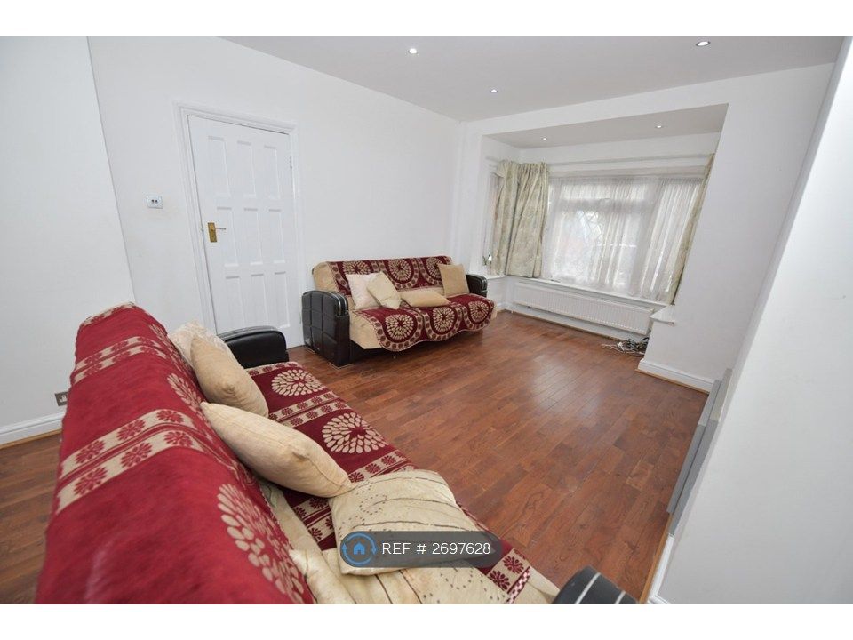 Property photo 2 of 26