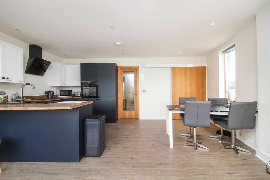 Property photo 2 of 12 2