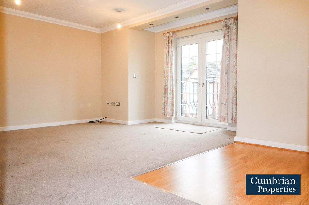 Property photo 2 of 12 Open Plan Dining Lounge Area