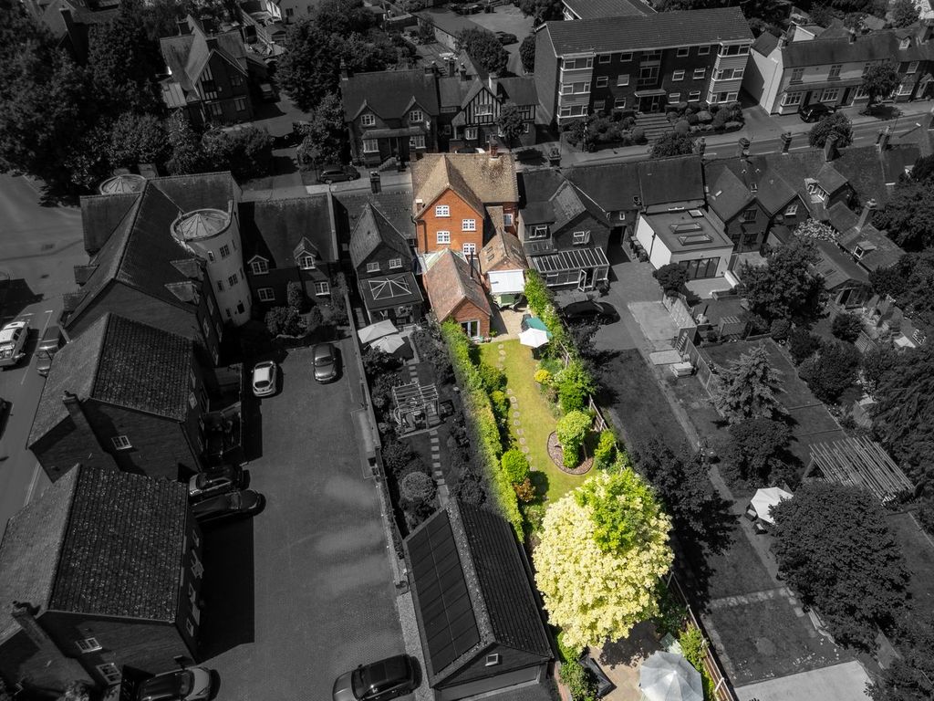 Property photo 3 of 38