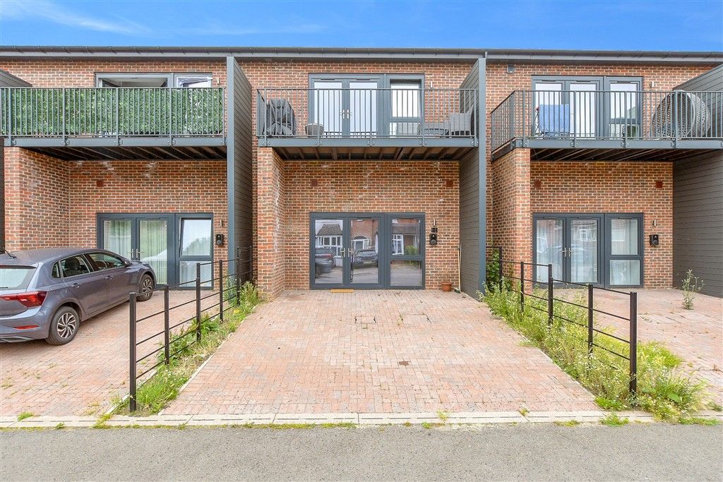Property photo 1 of 11 External (Web)