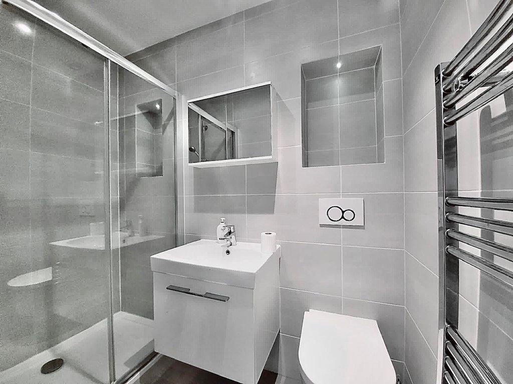 Property photo 2 of 5 Gallery