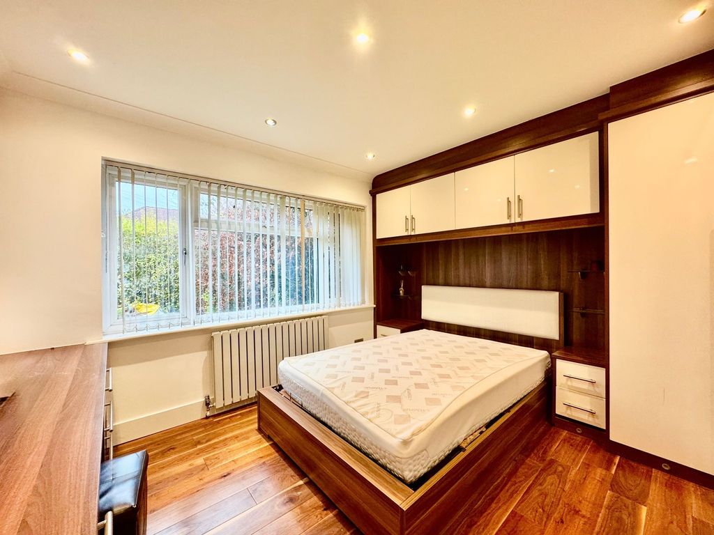 Property photo 3 of 14 Bedroom