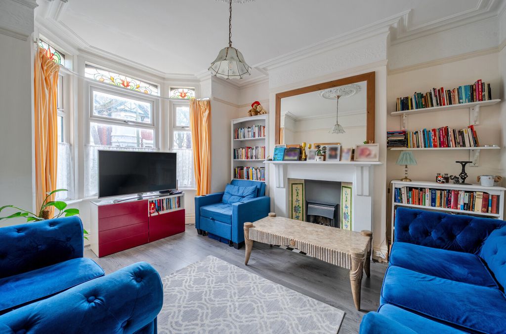 Property photo 3 of 13 1418001-14-699d79...