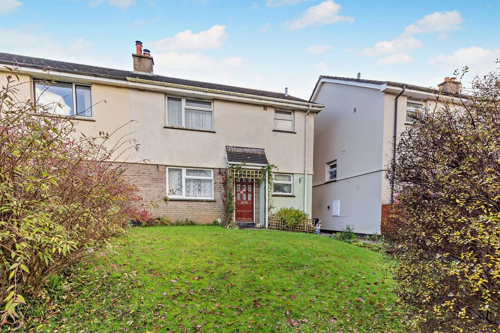 Property photo 2 of 21