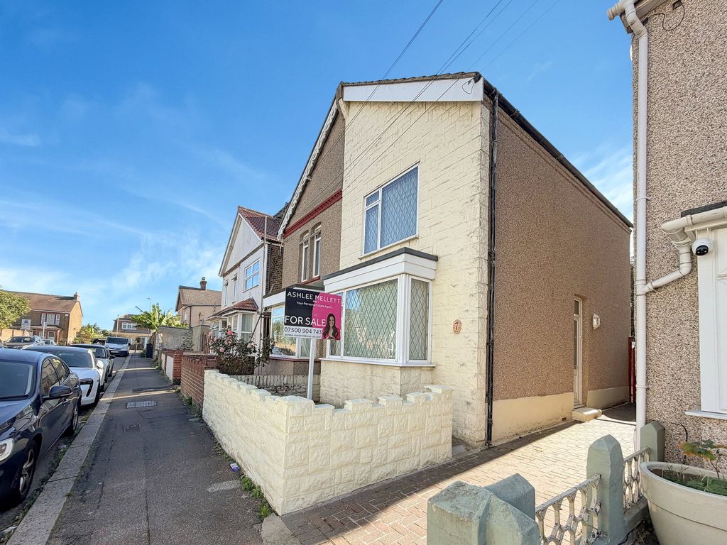 Property photo 1 of 13