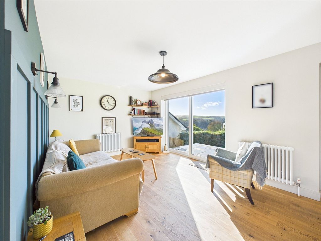 Property photo 3 of 17 Picture No. 09