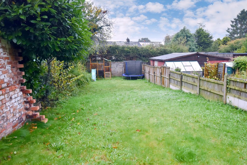 Property photo 2 of 19 Rear Garden 1
