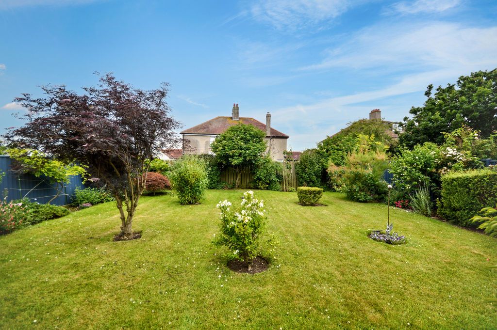 Property photo 2 of 13 Photo 6