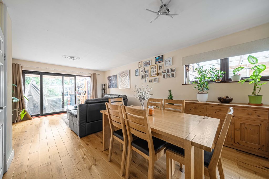 Property photo 3 of 19 4539313