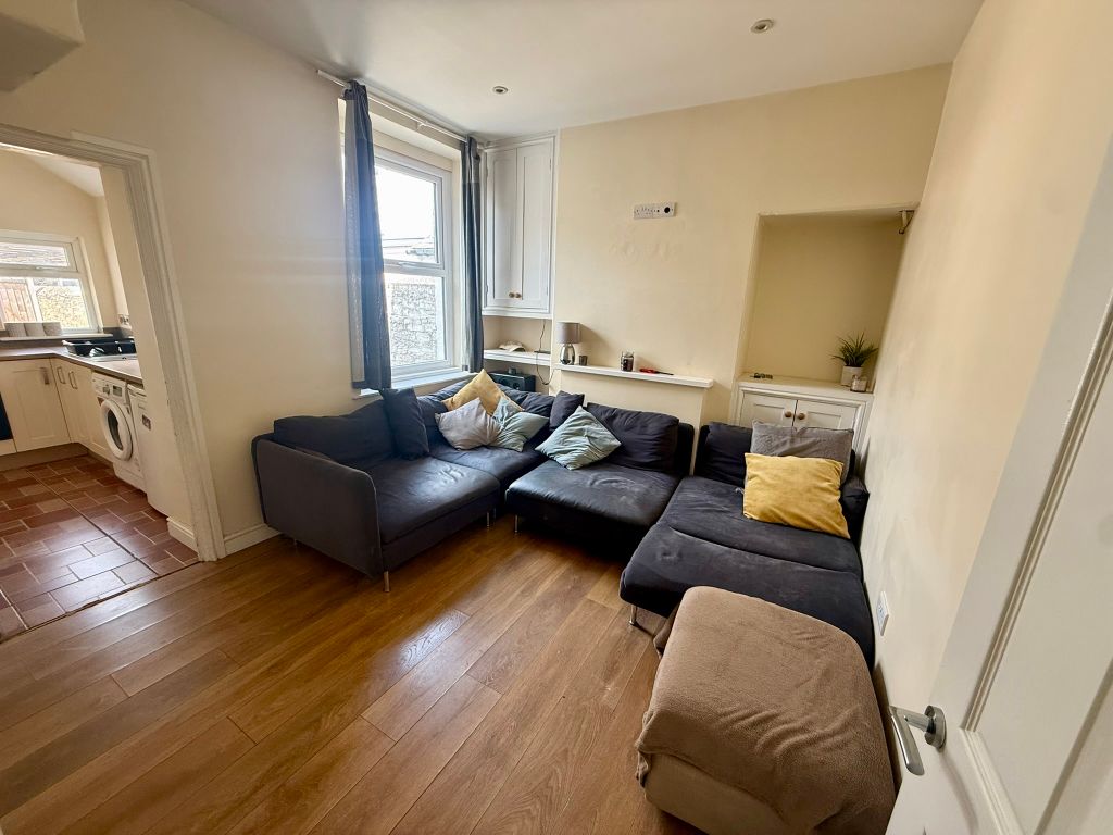 Property photo 2 of 7