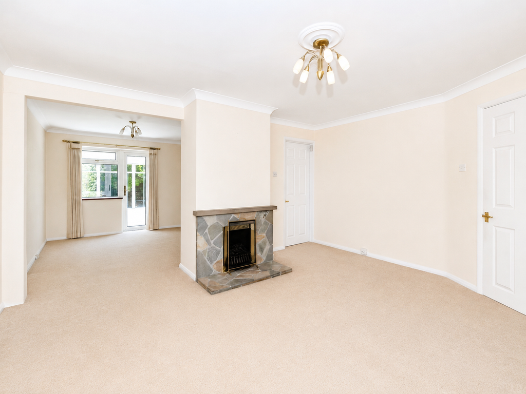 Property photo 3 of 20 Living/Dining Room