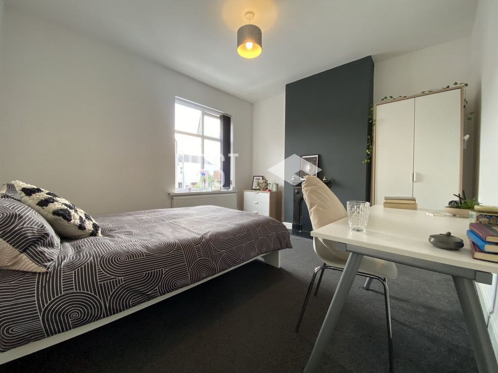 Property photo 2 of 14 Photo 15