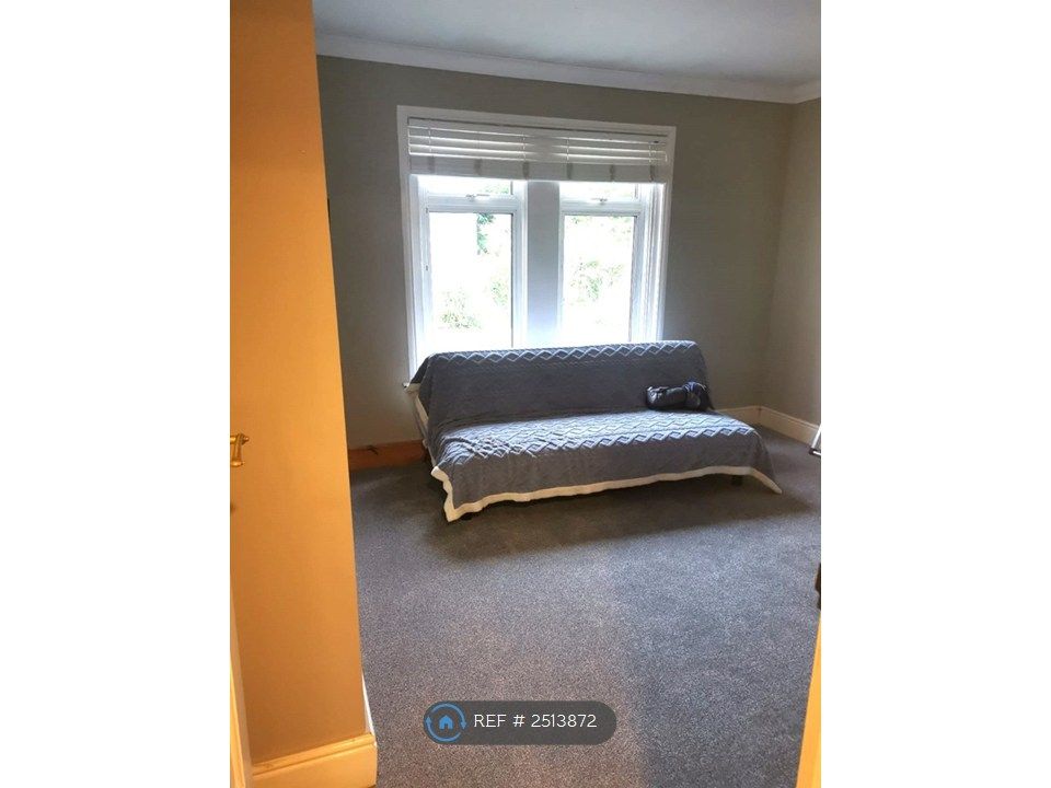Property photo 1 of 9 Lounge