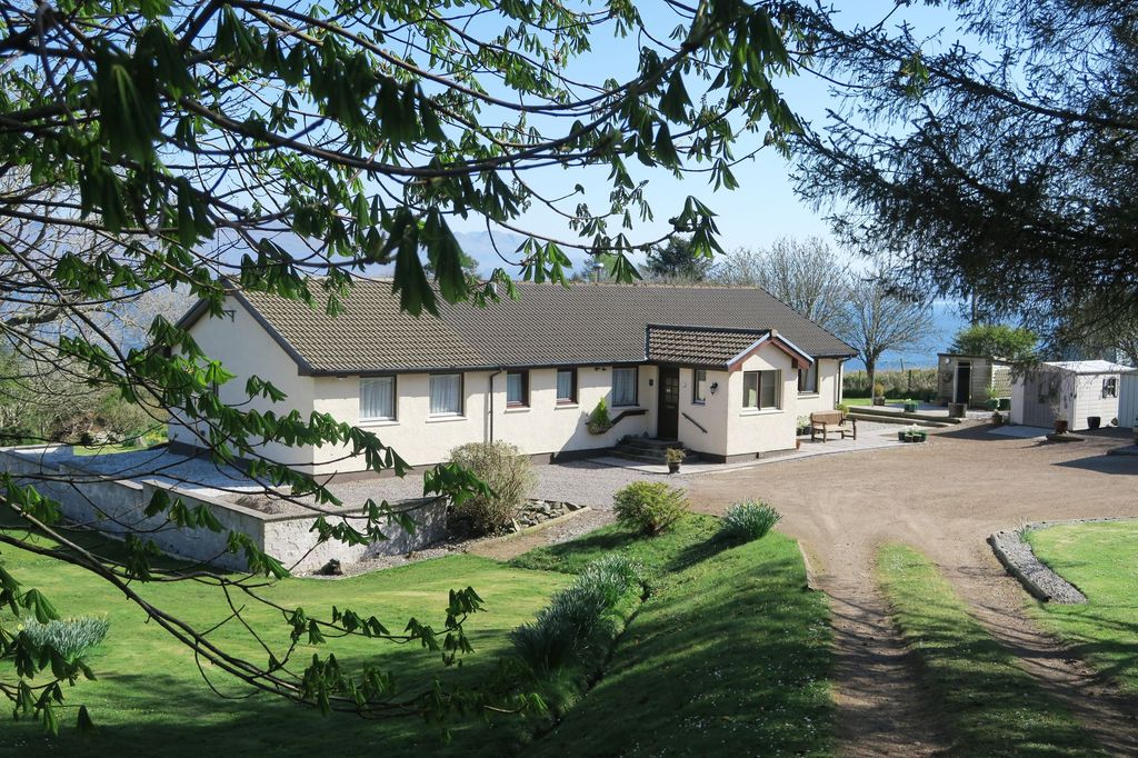 Property photo 2 of 29