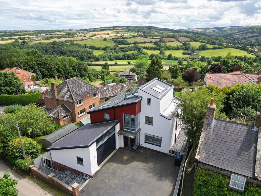 Property photo 1 of 43