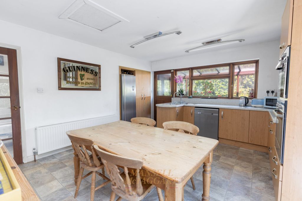 Additional image 29 of 7 bed detached house for saleHackenden Lane, East Grinstead RH19