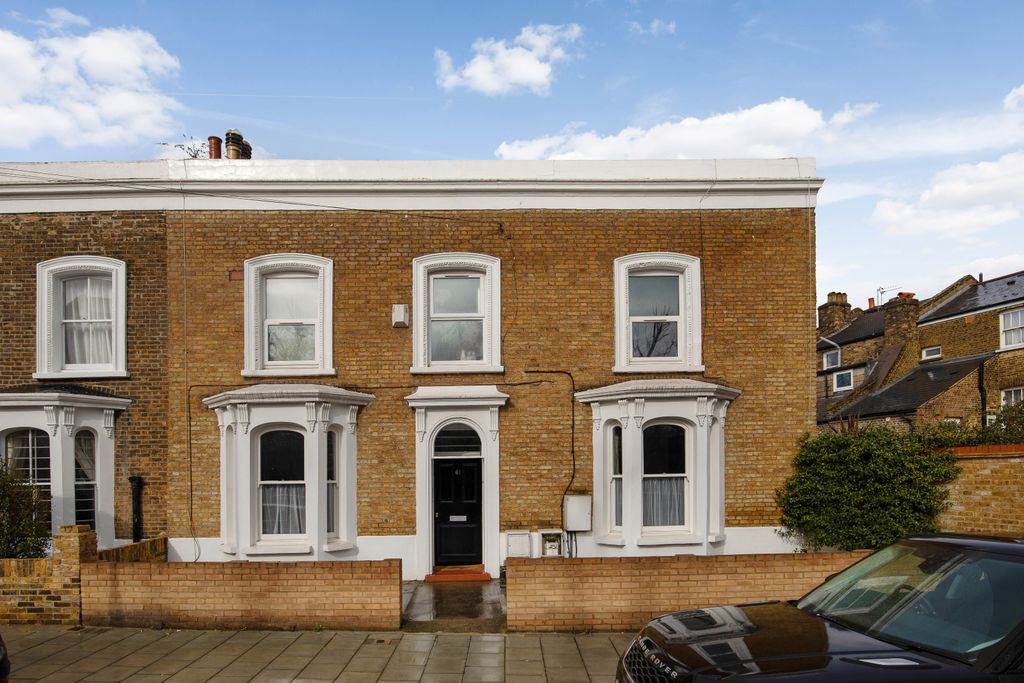 Property photo 1 of 12