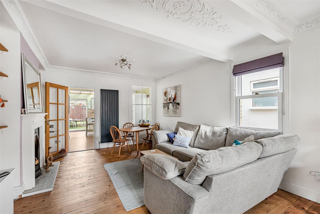 Property photo 3 of 26