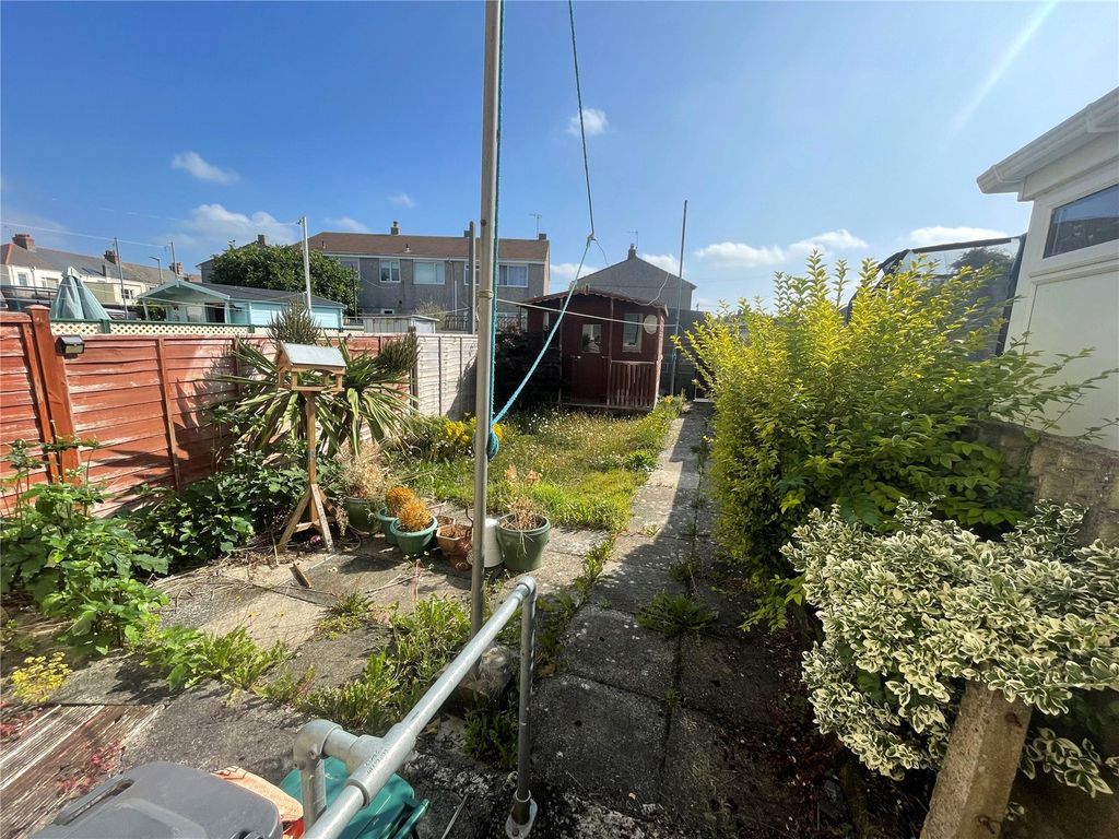 Property photo 2 of 8 Picture No. 10