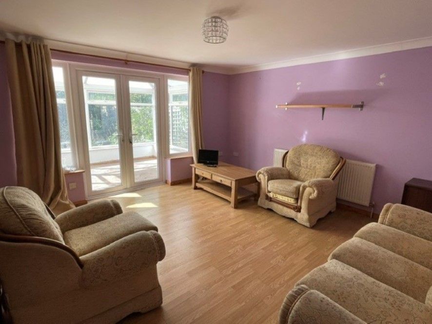 Property photo 3 of 12