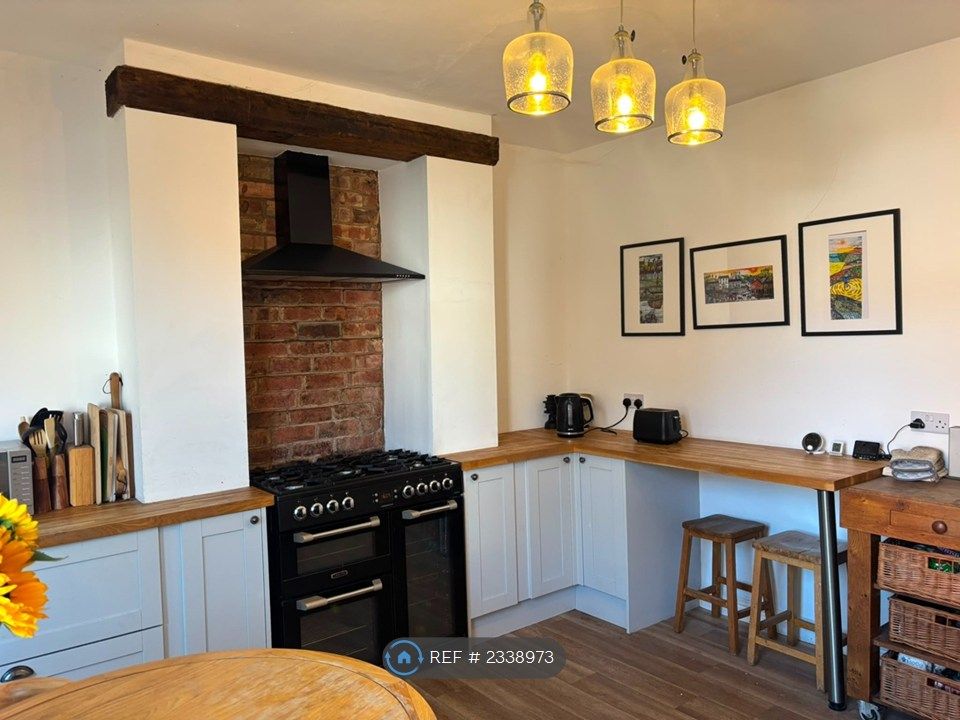 Property photo 1 of 6 Kitchen