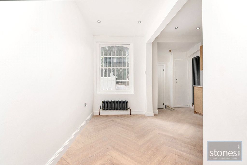 Property photo 3 of 12 Picture No. 06