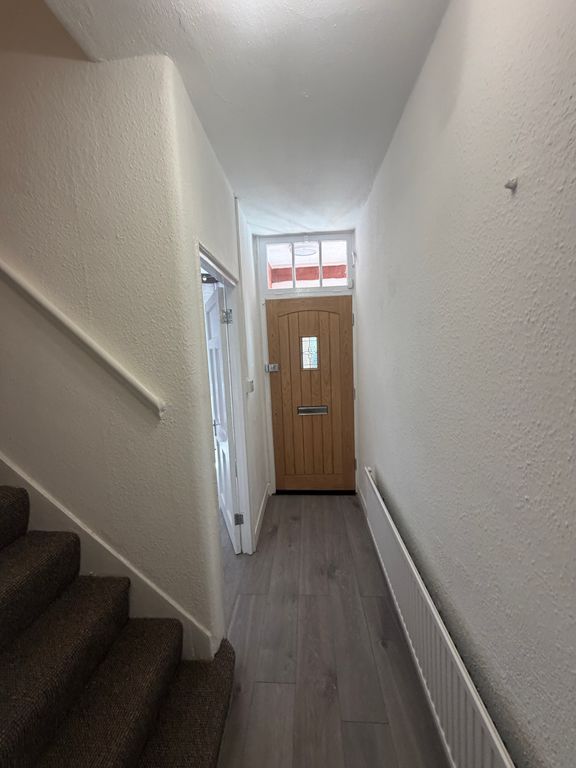 Property photo 2 of 27