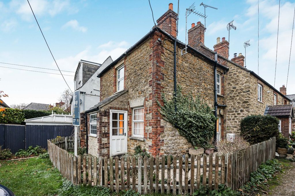 Property photo 1 of 13 Side