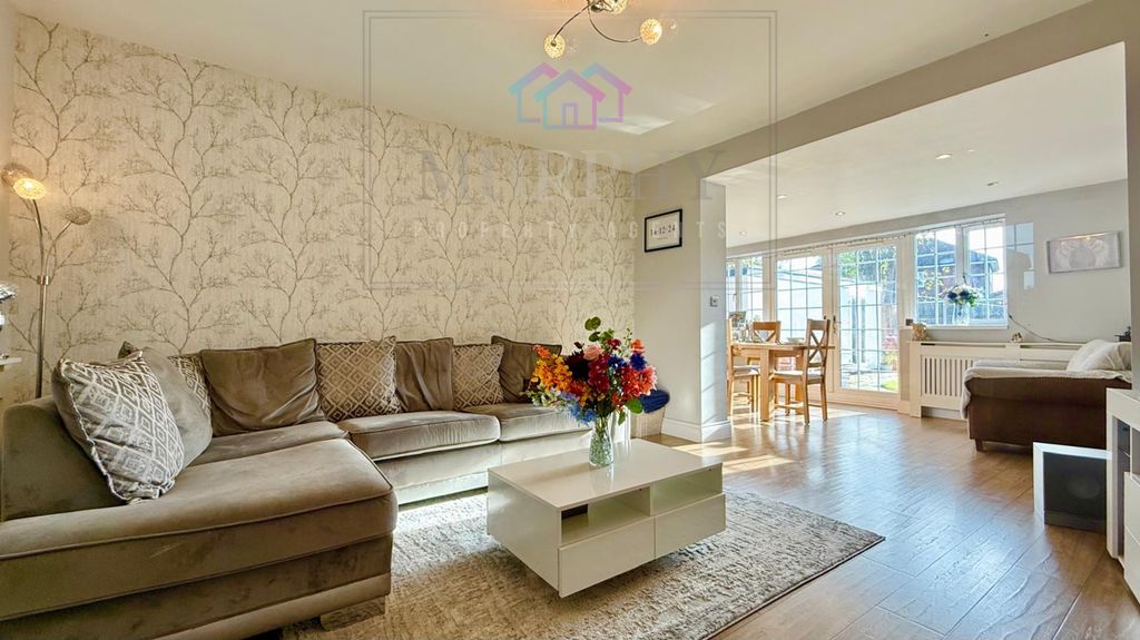 Property photo 3 of 25 Img-20251030-Wa0002