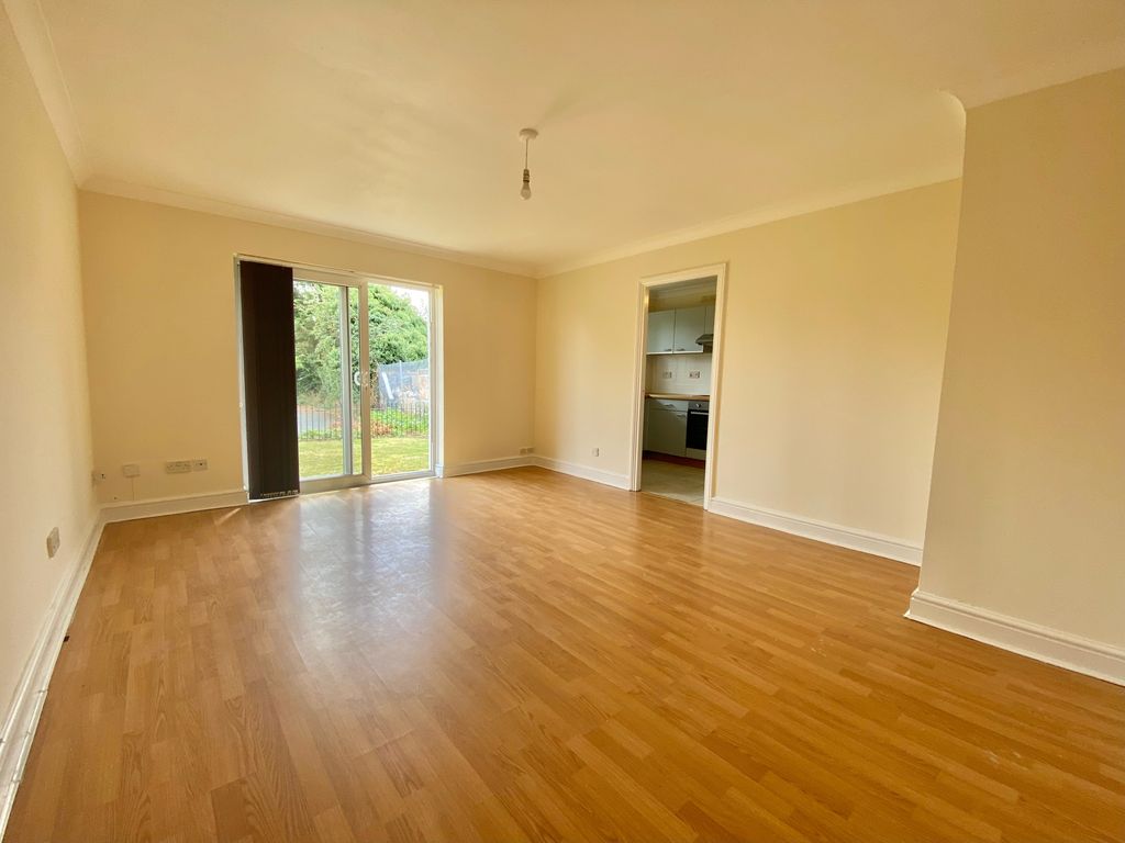 Property photo 2 of 7 Bedroom
