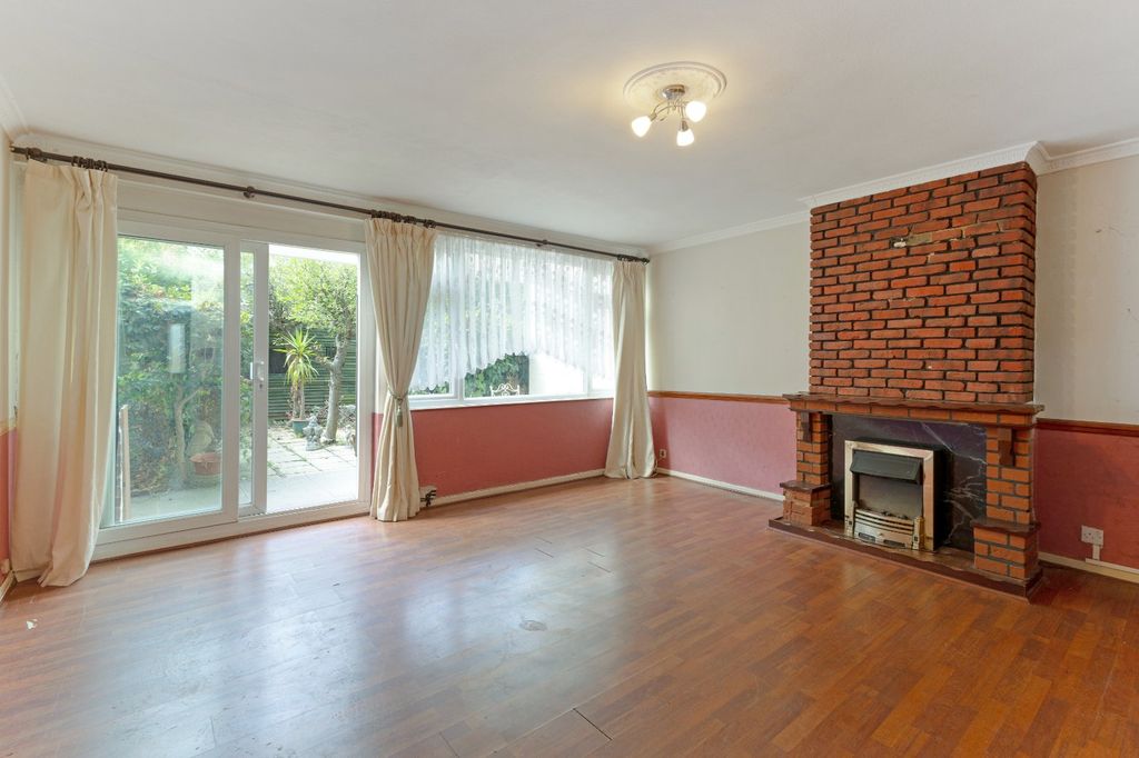 Property photo 2 of 7 Picture No. 26