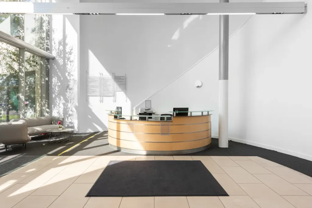 Property photo 2 of 9