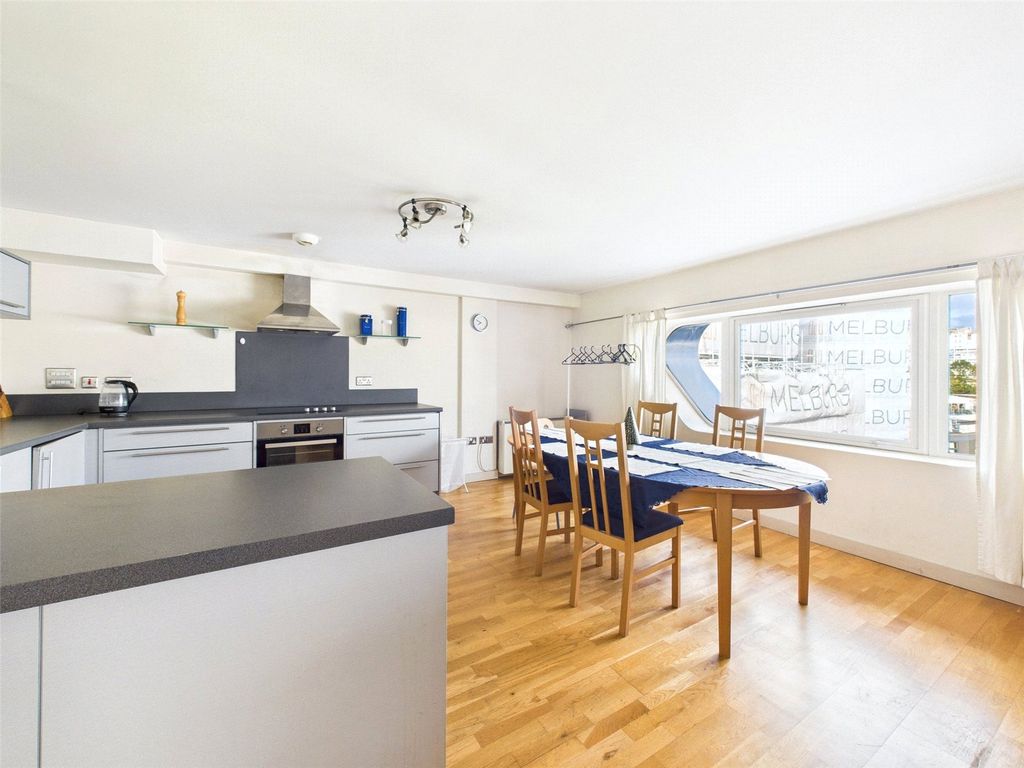 Property photo 3 of 11 Picture No. 27