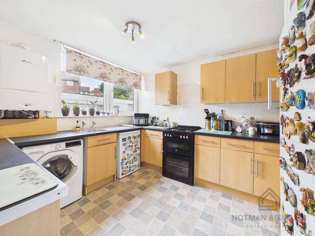 Property photo 3 of 16