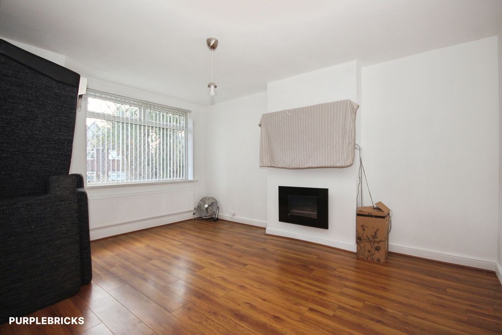 Property photo 3 of 26