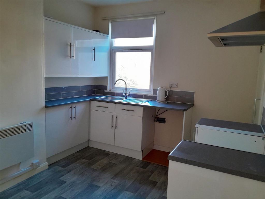 Property photo 2 of 10 17.Jpg