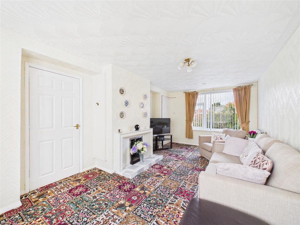 Property photo 3 of 13 Cam03303G0-Pr0246-Still009.Jpg