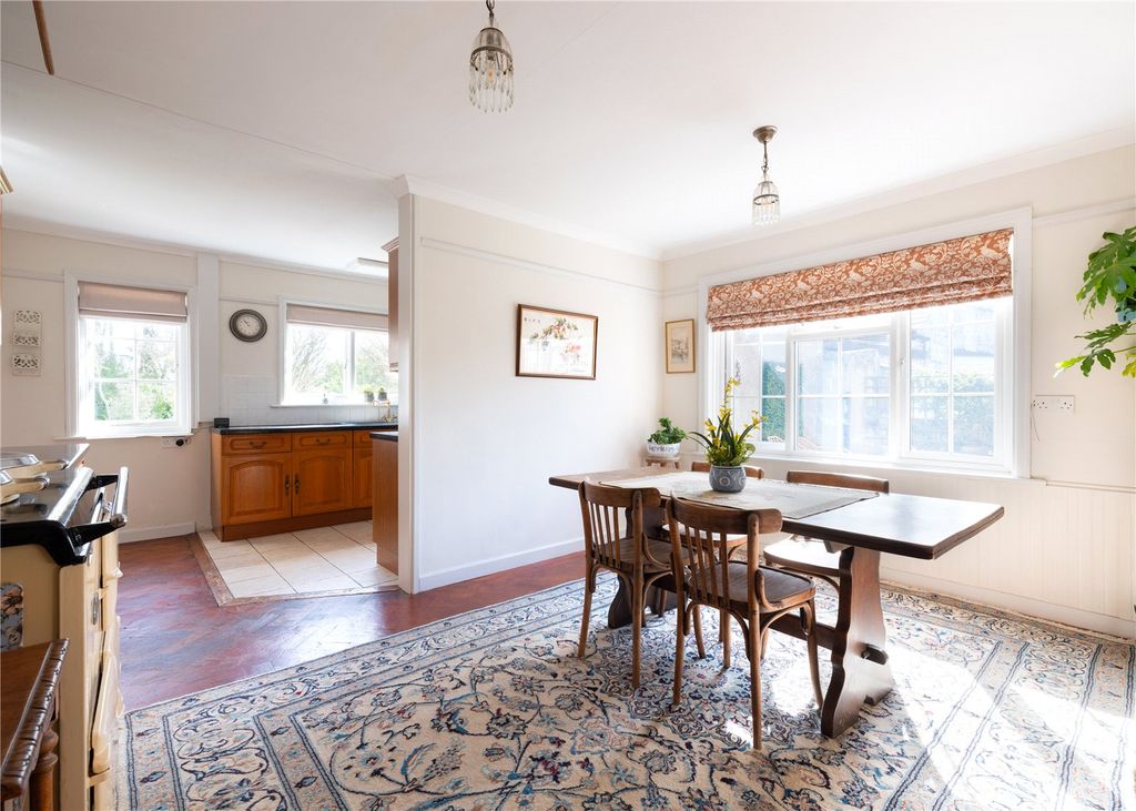 Property photo 3 of 16 Dining