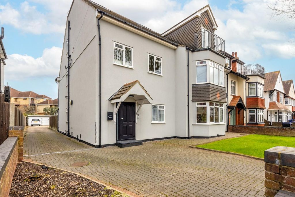 Property photo 1 of 23 Front