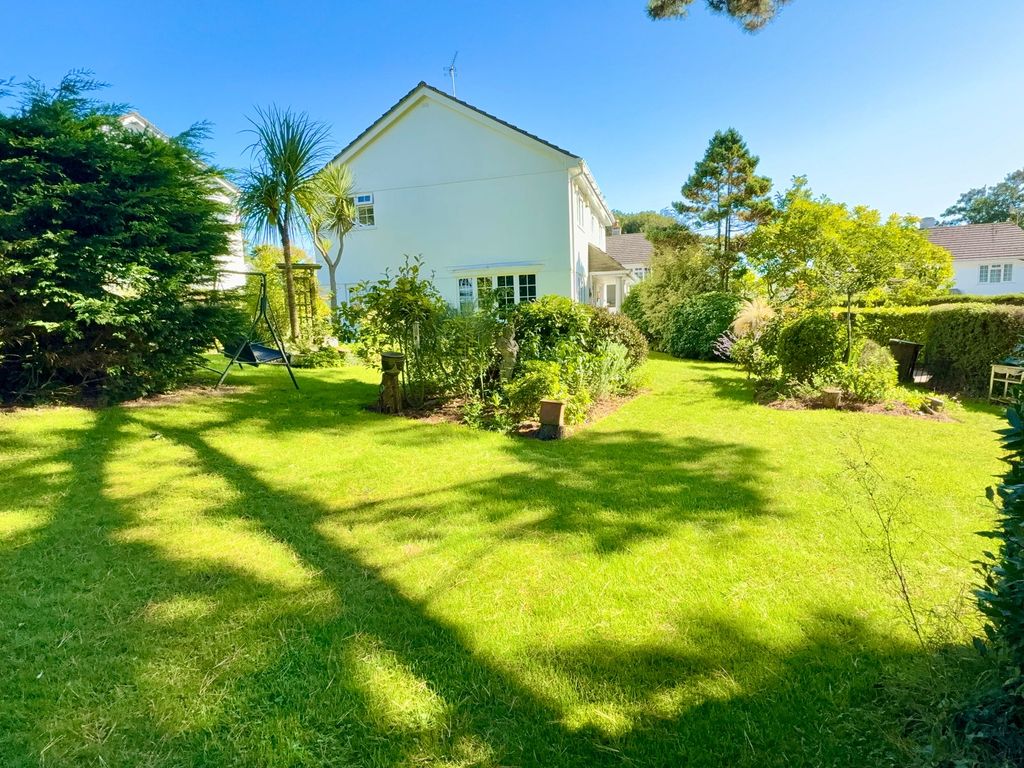 Property photo 3 of 38