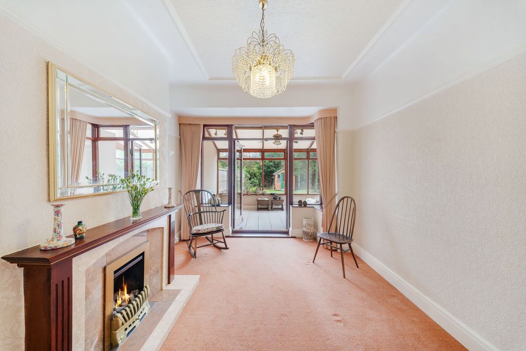 Property photo 2 of 30