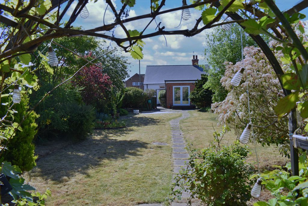 Property photo 2 of 15 Photo 3
