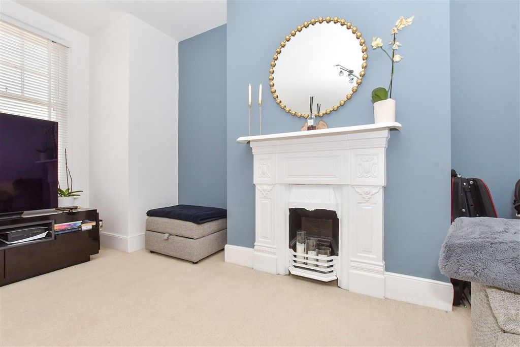 Property photo 2 of 13 Internal Feature