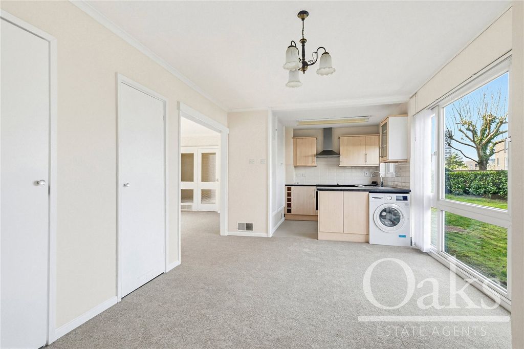 Property photo 3 of 8 Picture No. 05