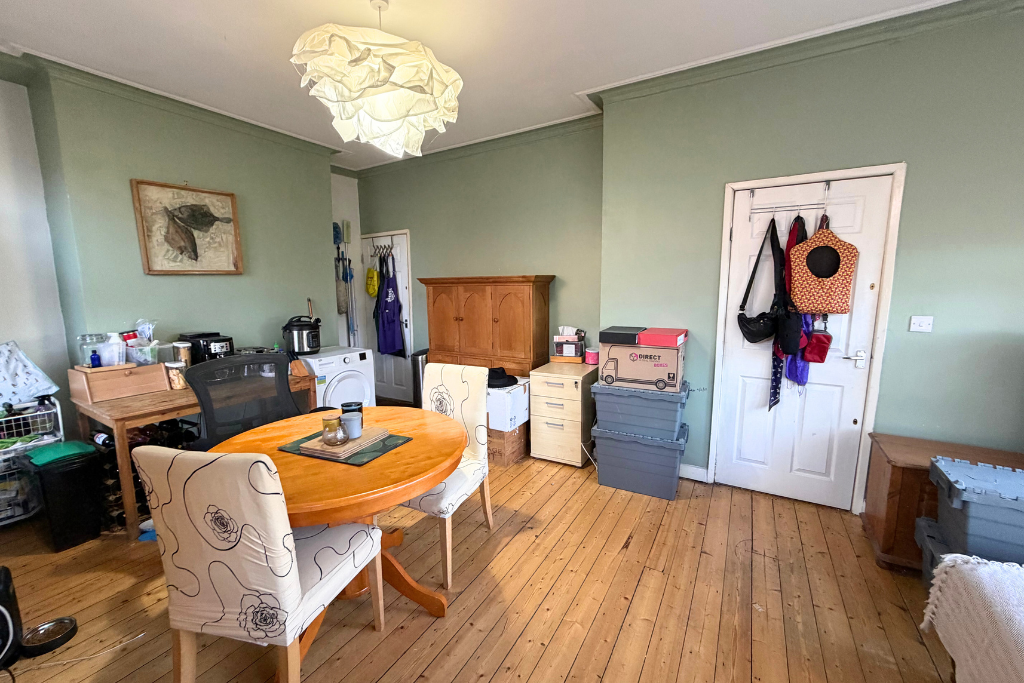 Property photo 2 of 25