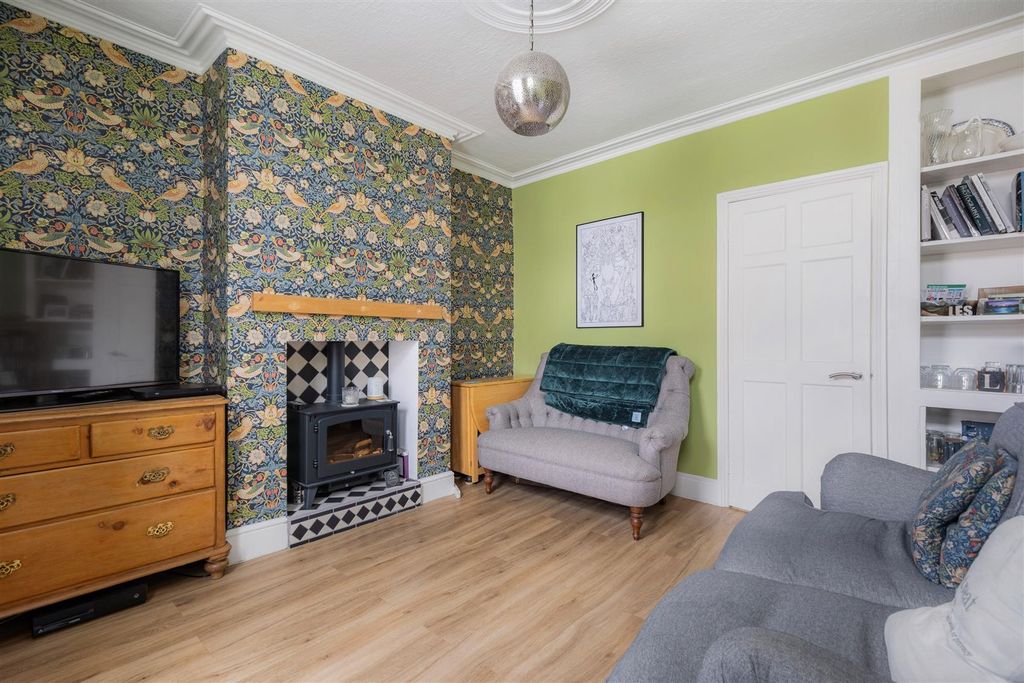 Property photo 3 of 21 Untitled (7 Of 15).Jpg