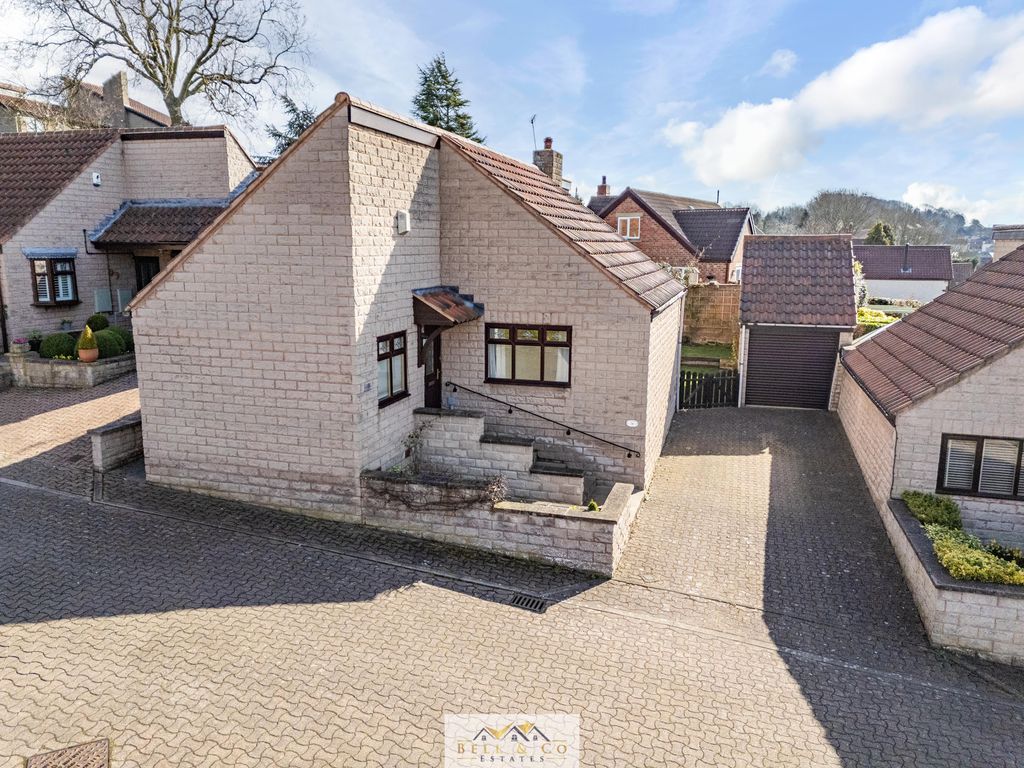 Property photo 1 of 29 Aerial 4