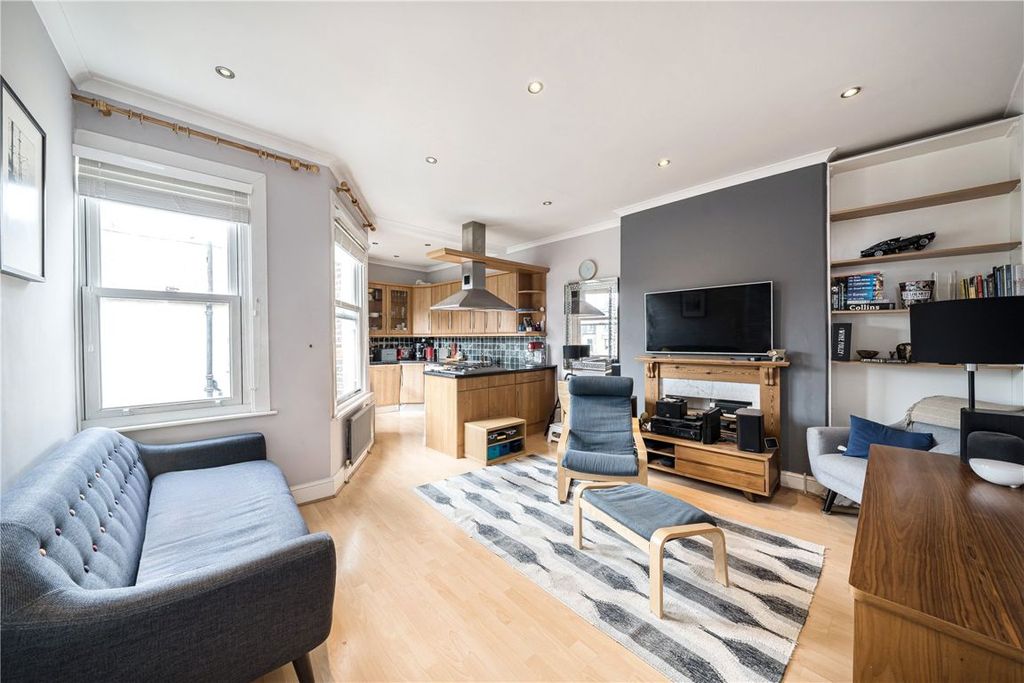 Property photo 3 of 8