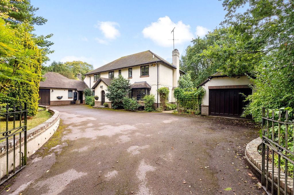 Property photo 1 of 34